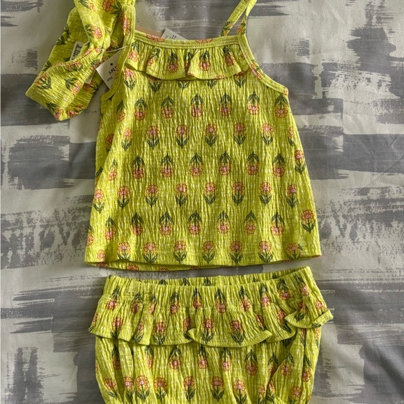 Orange and Green Baby Outfit Set - Picture 4 of 5